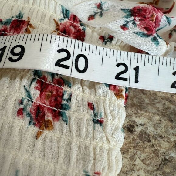 Torrid Size 3X Short Sleeve Yellow Blouse - Picture 5 of 9